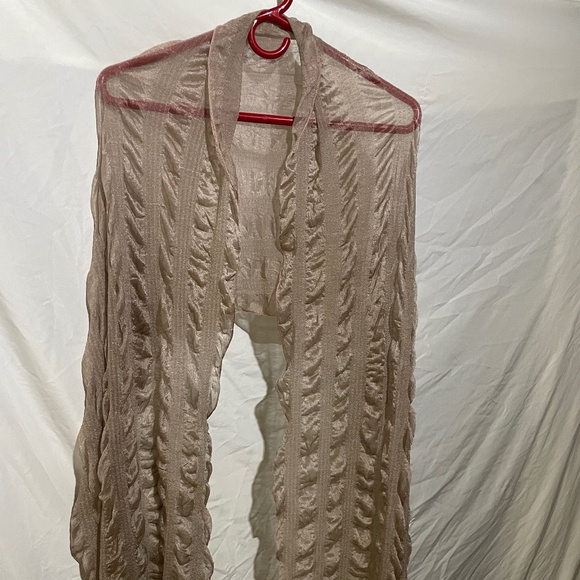 Sheer scarf/shawl - Picture 2 of 3